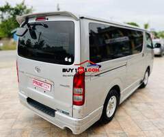 2010 Toyota Hiace - Centralized A/C - Image 3