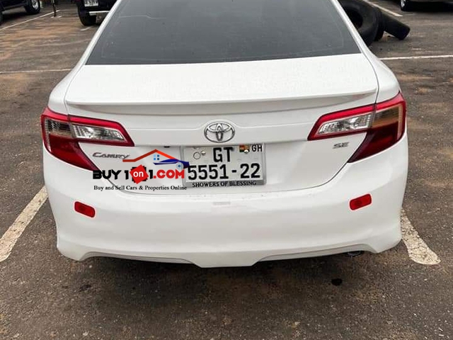 Toyota Camry SE for sale - 4
