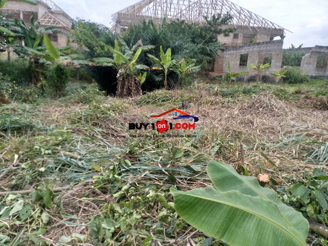 2plot of land with 4bedroom's for sale - 3